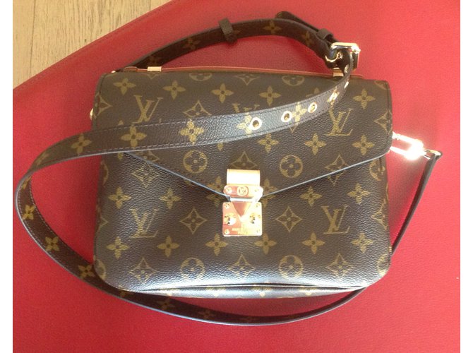 Louis Vuitton Pochette Metis Marrone - vista 8