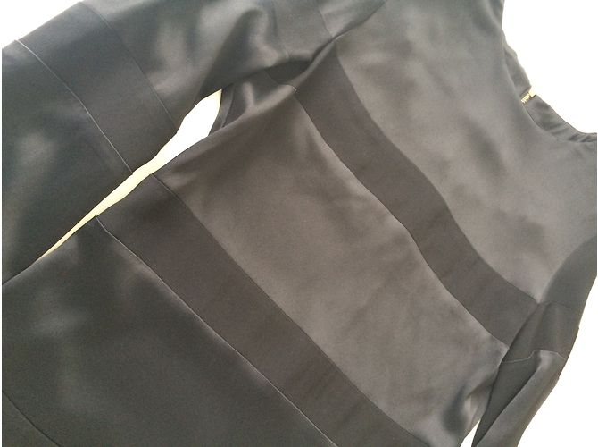 Sandro Kleid schwarz aus Krepp mit Satinbändern - Ansicht 9