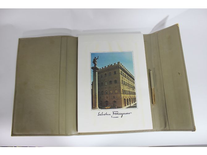 Salvatore Ferragamo Note Cover - view 6