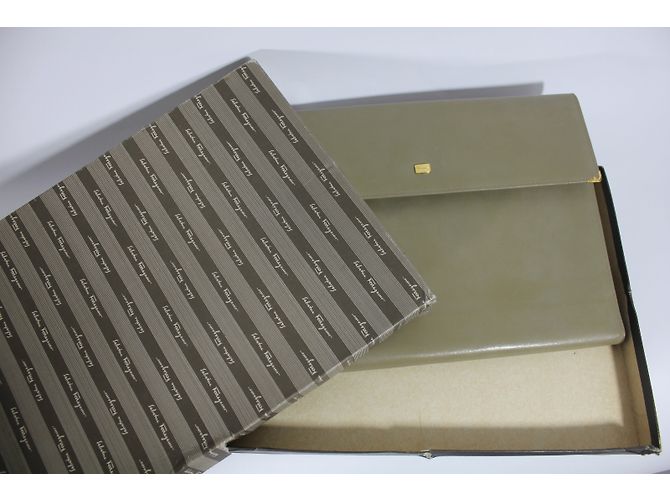 Salvatore Ferragamo Note Cover - view 7