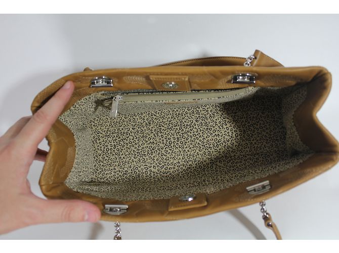 Borsa a mano Cartier in pelle beige - vista 6