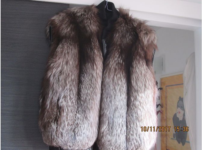 Autre Marque Silver Fox Fur Reversible Jacket with Removable Leather Sleeves Silvery - view 3