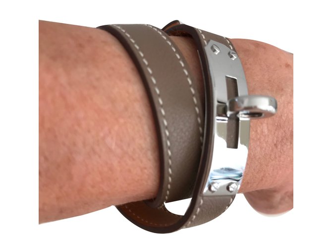 Kelly Hermès Esposas Gris - vista 2
