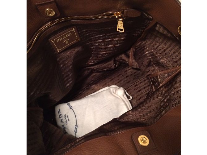 Borsa a mano Prada Vitello Daino in pelle marrone scuro - vista 3