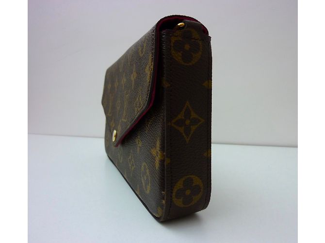 Louis Vuitton Clutch bags Brown - view 6