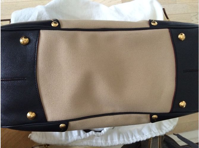 Bolso Prada de piel y tela negro y beige - vista 3