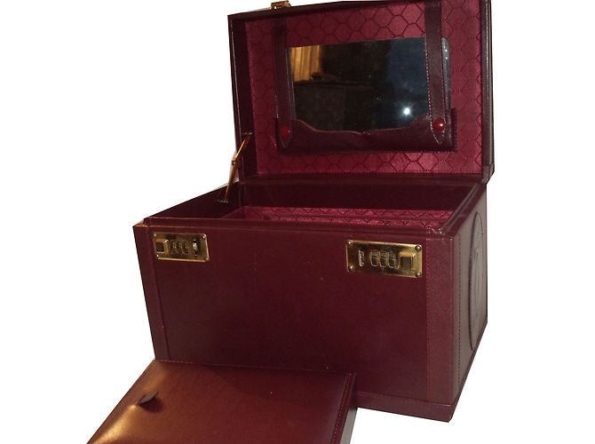 Cartier Vanity Case in pelle rosso scuro Bordò - vista 2