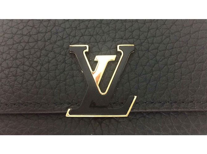 Louis Vuitton Capucines Compact Black Pink - view 2