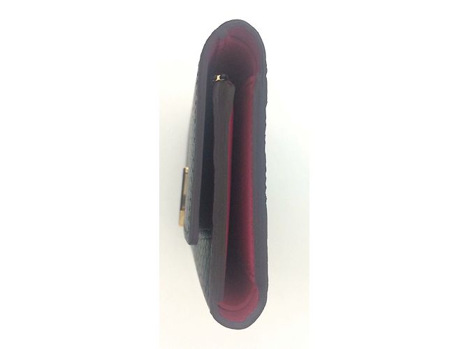 Louis Vuitton Capucines Compact Black Pink - view 4