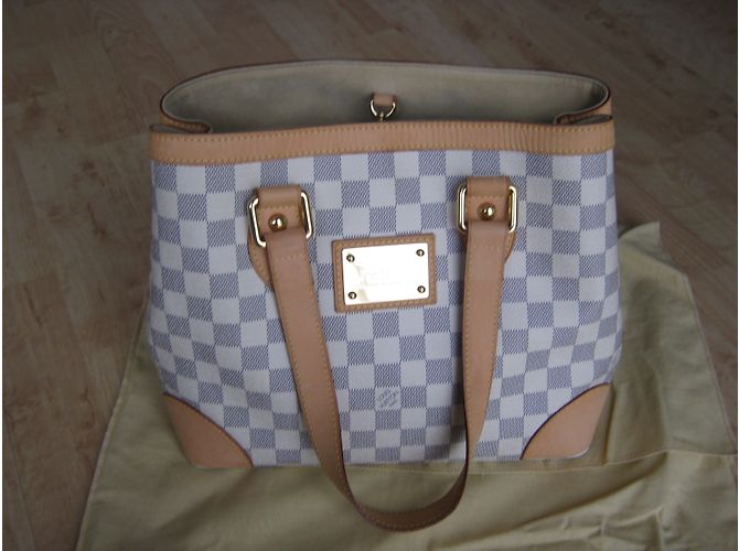 Louis Vuitton Damier Azur Hampstead MM Bianco - vista 3