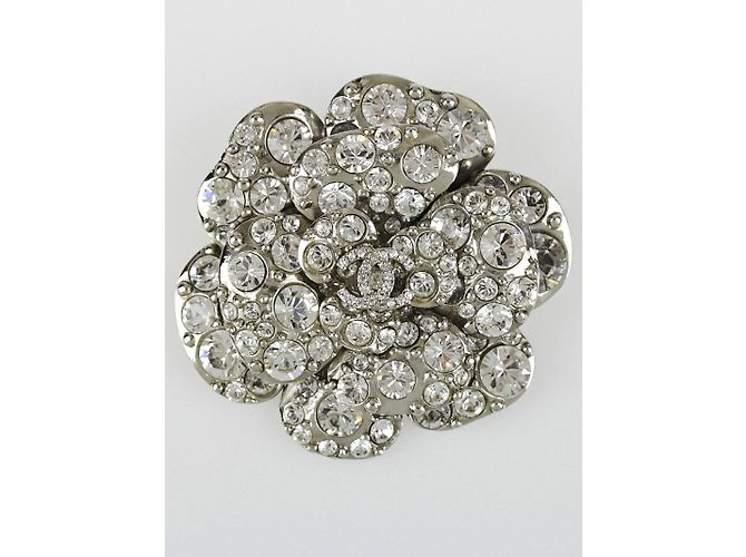 Chanel Camelia Brosche und Silber - Ansicht 3