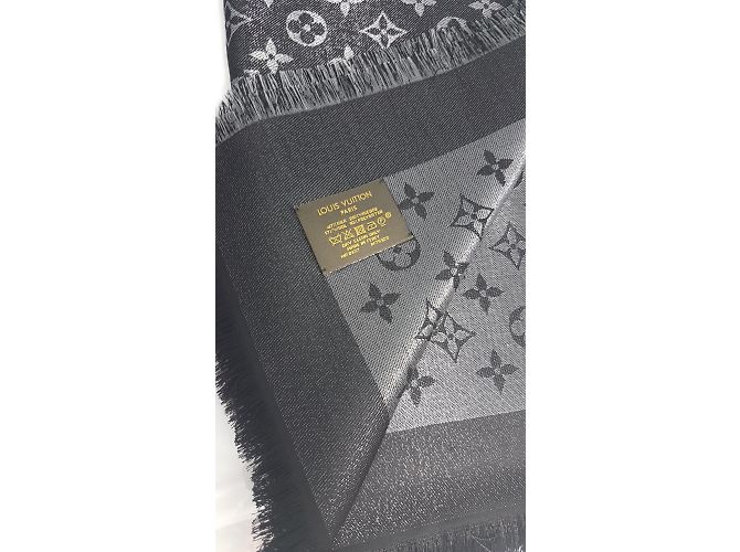 Louis Vuitton Scialle Monogram Shine Black Nero - vista 7