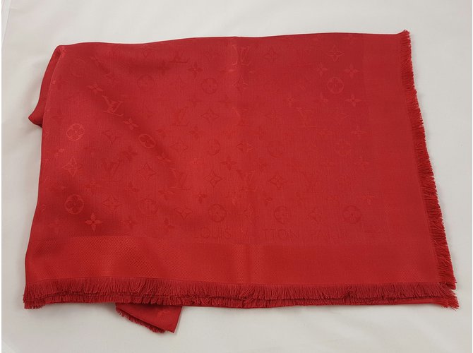 Louis Vuitton Scialle Monogram Pomme d'Amour Rosso - vista 6