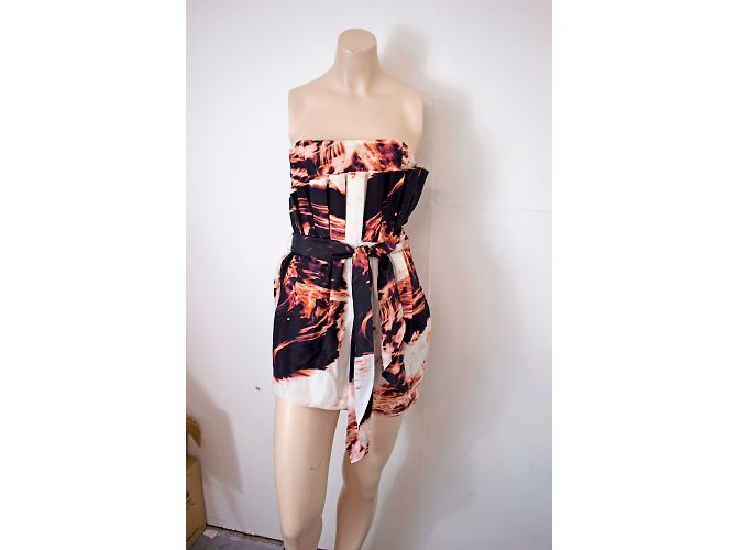 Sass & Bide Afraid Of The Dark Vestido Mini de Seda con Estampado Digital Castaño - vista 5