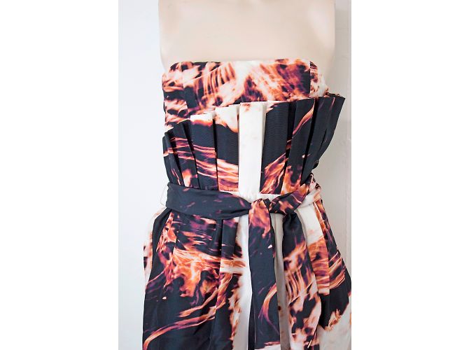 Sass & Bide Afraid Of The Dark Vestido Mini de Seda con Estampado Digital Castaño - vista 6
