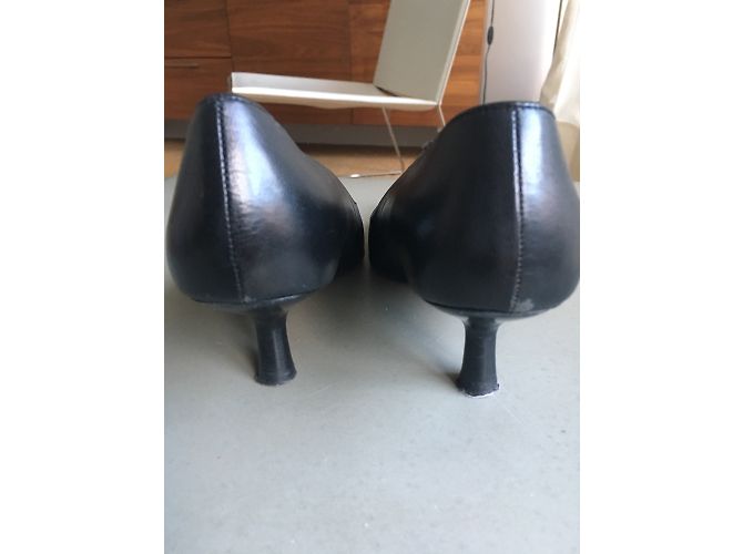 Chanel Pumps aus Leder Schwarz 5 cm Absatz - Ansicht 3