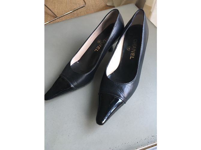 Chanel Pumps aus Leder Schwarz 5 cm Absatz - Ansicht 5