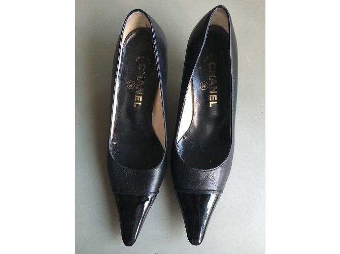 Chanel Pumps aus Leder Schwarz 5 cm Absatz - Ansicht 6