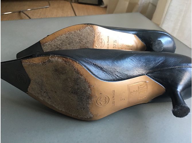 Chanel Pumps aus Leder Schwarz 5 cm Absatz - Ansicht 7