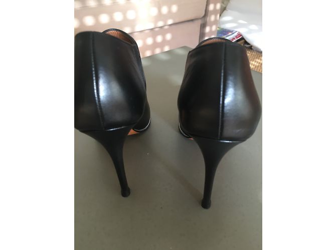 Givenchy Pumps aus schwarzem Leder - Ansicht 4