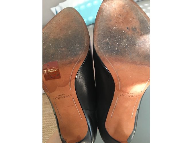 Givenchy Pumps aus schwarzem Leder - Ansicht 6