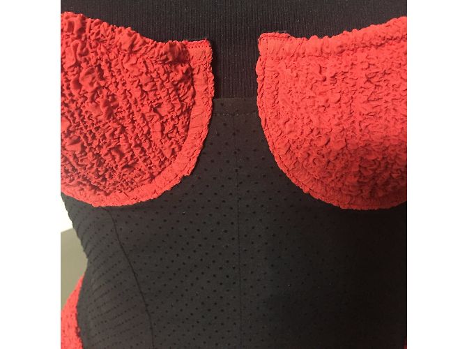 Autre Marque Top stile corsetto in seta e velluto nero e rosso - vista 2
