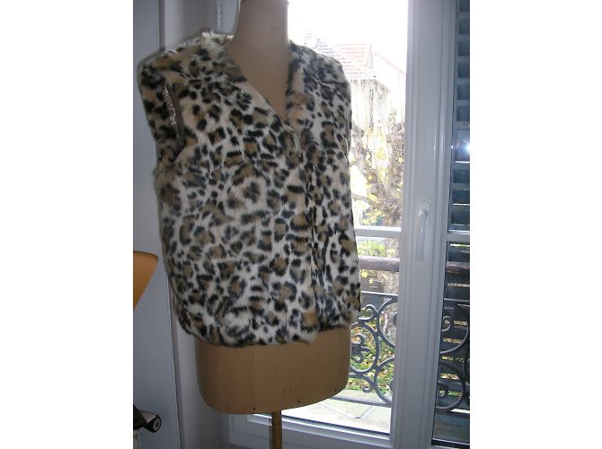 Chaqueta sin mangas Stella Forest de piel de conejo estampado leopardo 42 Estampado de leopardo - vista 4