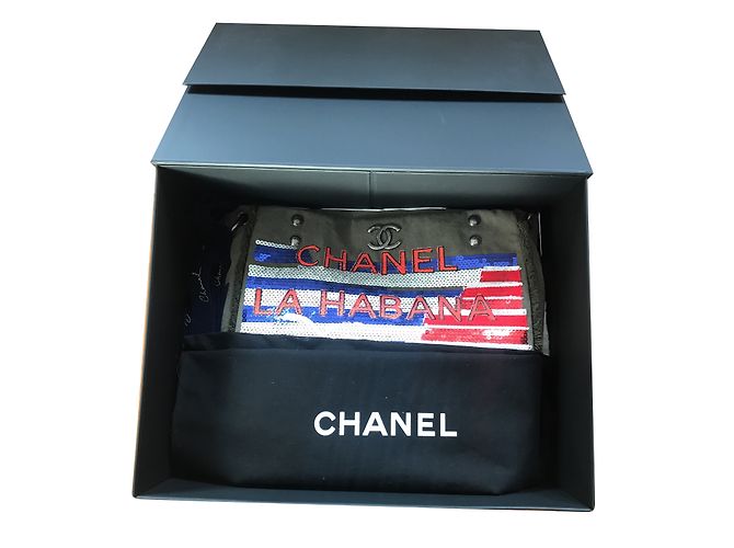 Collezione CHANEL HOBO CRUISE a cuba 2016-2017 Cachi - vista 3
