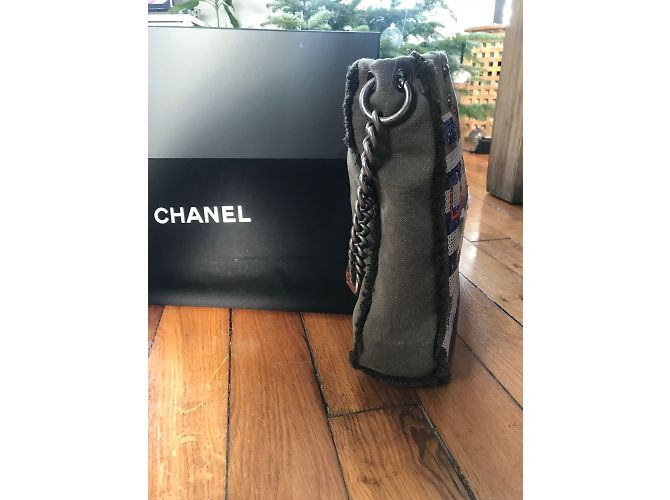 Collezione CHANEL HOBO CRUISE a cuba 2016-2017 Cachi - vista 9