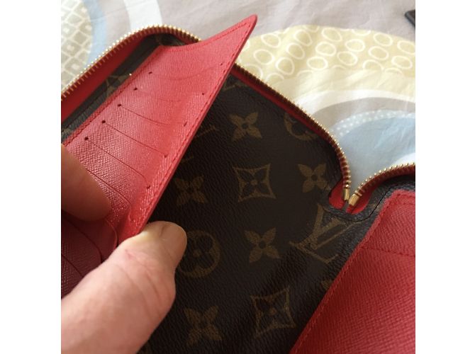 Louis Vuitton «Daily Organizer Zippy Retiro Monogram / cerise» Marrone scuro - vista 9