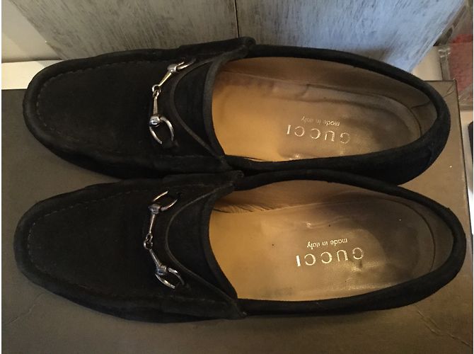 Mocassini Gucci in scamosciato nero con dettagli argento - vista 3