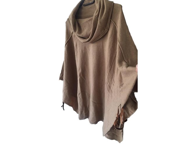 Ikks Poncho - view 2