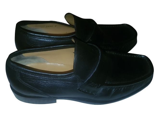Scarpe eleganti Yves Saint Laurent in pelle nera da uomo Nero - vista 2