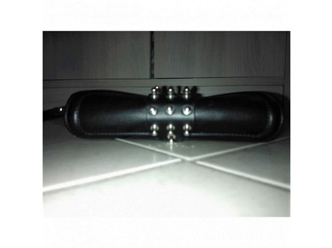 Cartera Alexander McQueen de cuero negro - vista 3
