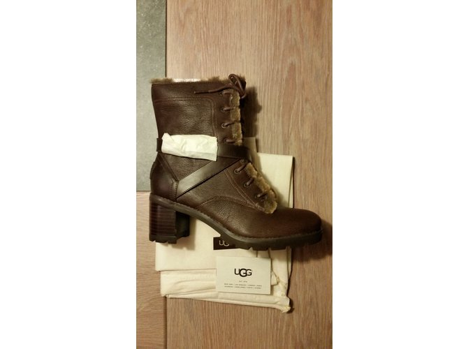 Botines Ugg de cuero chocolate - vista 3