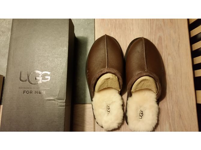 Mule Ugg in pelle marrone scuro - vista 3
