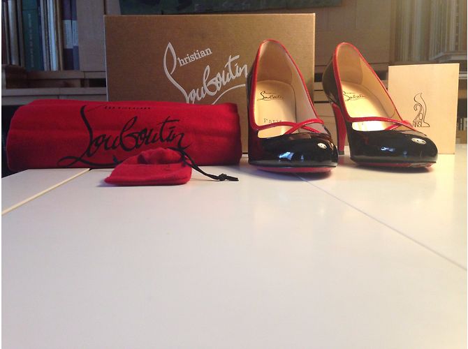 Christian Louboutin Kreuz Ronda Black / Rouge Lippenstift - Ansicht 3