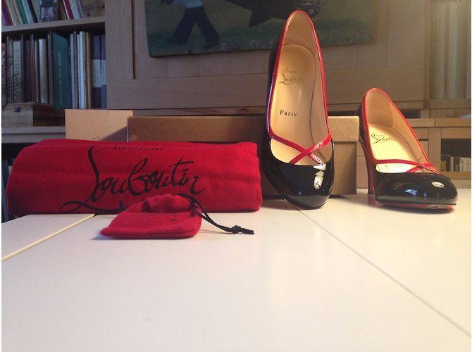 Christian Louboutin Kreuz Ronda Black / Rouge Lippenstift - Ansicht 4