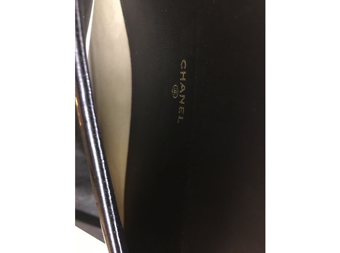 Funda iPad Chanel Negro - vista 4