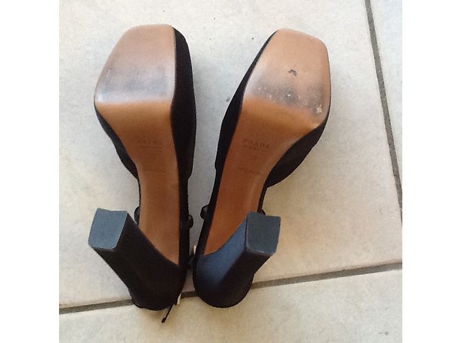 Prada Pumps aus Satin in Schwarz 37IT - Ansicht 4