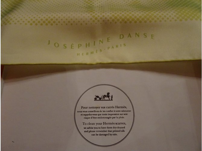 Hermès "JOSEPHINE DANSE" Seidentuch Gelb - Ansicht 3