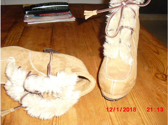 Autre Marque Botines BERSHKA de Ante Caramelo - vista 3