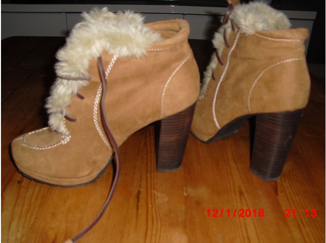 Autre Marque Botines BERSHKA de Ante Caramelo - vista 5
