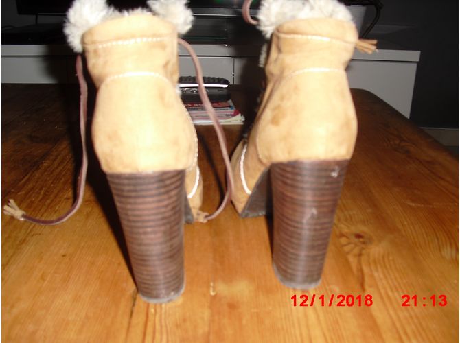Autre Marque Botines BERSHKA de Ante Caramelo - vista 6