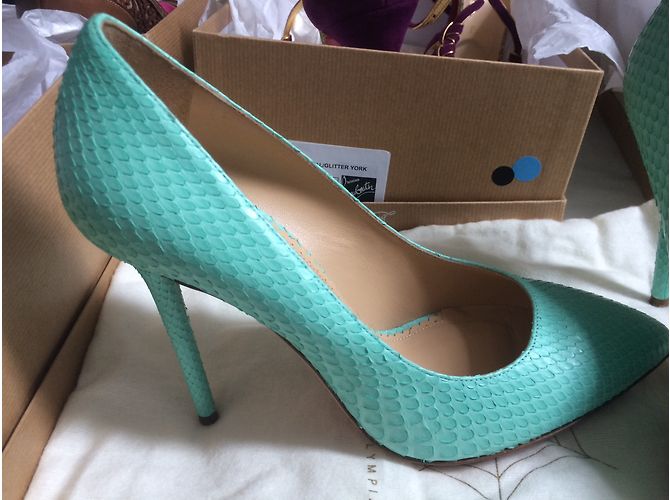 Décolleté Charlotte Olympia in Pitone Verde - vista 3