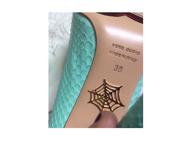 Décolleté Charlotte Olympia in Pitone Verde - vista 5