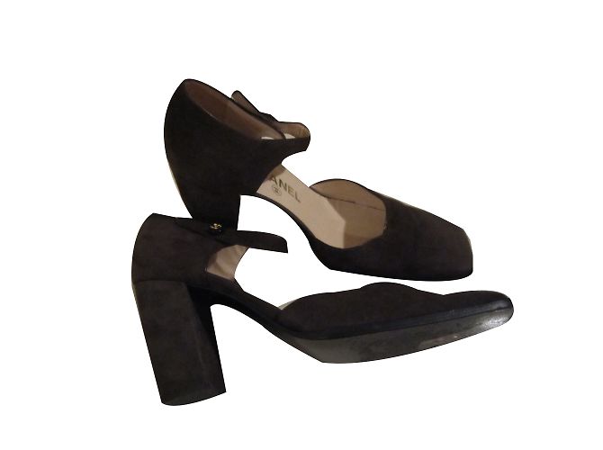Décolleté Chanel Scamosciato Marrone 37.5 Marrone scuro - vista 2
