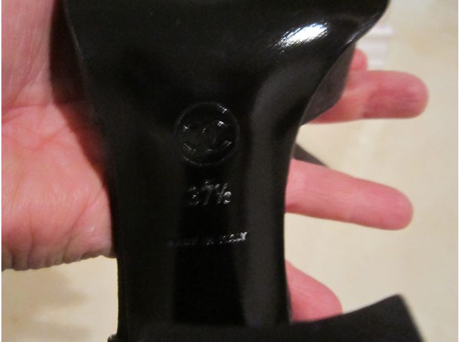 Décolleté Chanel Scamosciato Marrone 37.5 Marrone scuro - vista 3