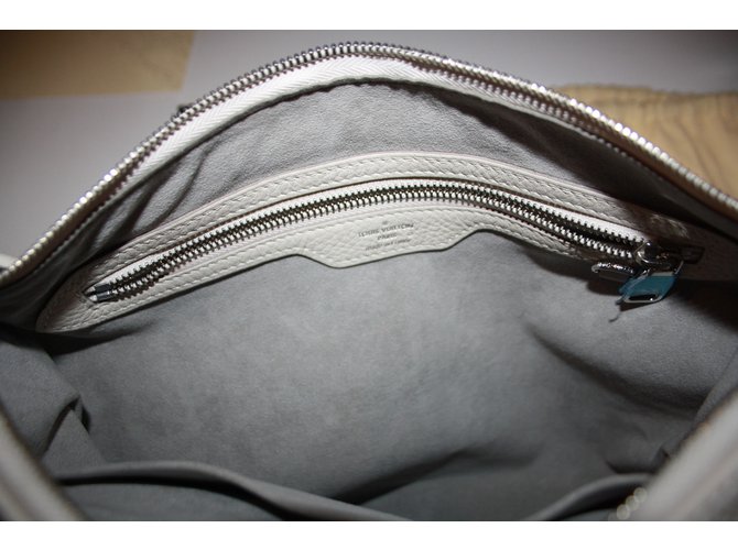 Louis Vuitton SELENE PM Ref: M94275 Bianco - vista 9