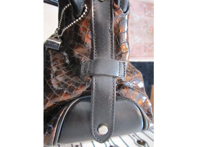 Borsa a spalla La Bagagerie in pelle nera Nero - vista 7